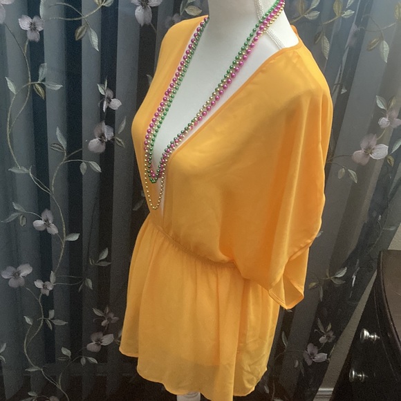 Sexy and flirty swimsuit coverup - Picture 5 of 5